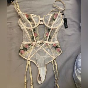 NWT Lounge Underwear Skye bodysuit in small